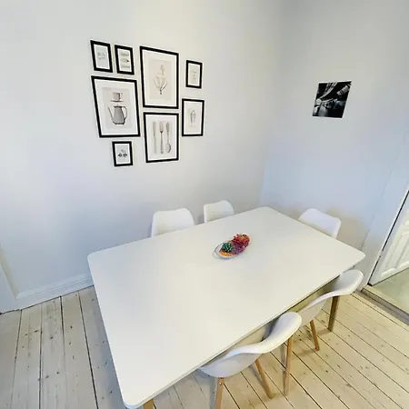 Apartment Aday - Beautiful 2 Bedrooms In The Heart Of *