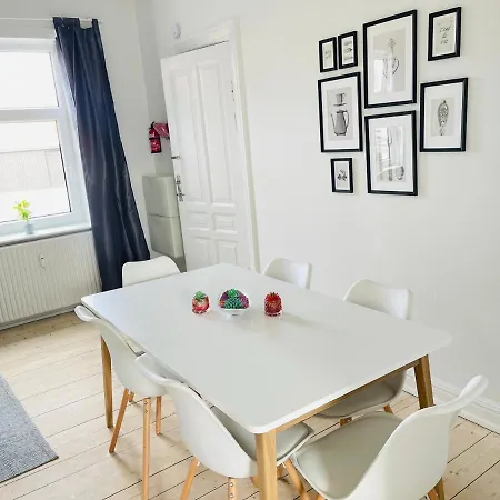Aday - Beautiful 2 Bedrooms In The Heart Of Frederikshavn
