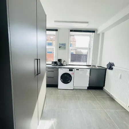 Aday - Beautiful 2 Bedrooms In The Heart Of *